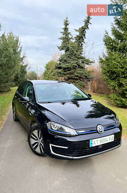 Хетчбек Volkswagen e-Golf 2016 в Івано-Франківську