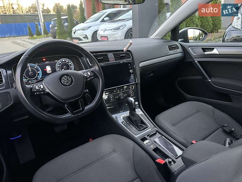 Хэтчбек Volkswagen e-Golf 2020 в Луцке