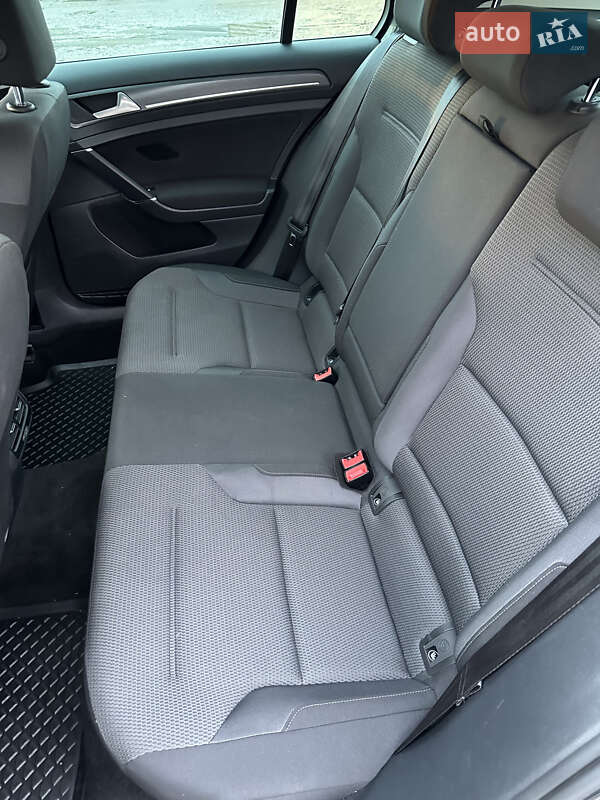 Хэтчбек Volkswagen e-Golf 2019 в Харькове