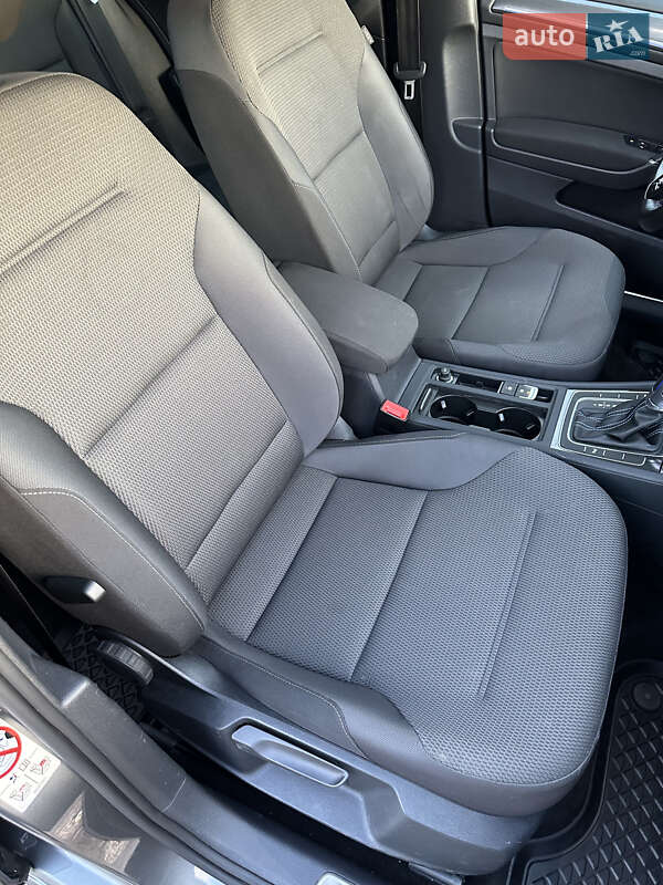 Хэтчбек Volkswagen e-Golf 2019 в Харькове