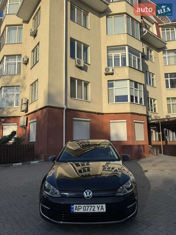 Volkswagen e-Golf 2016