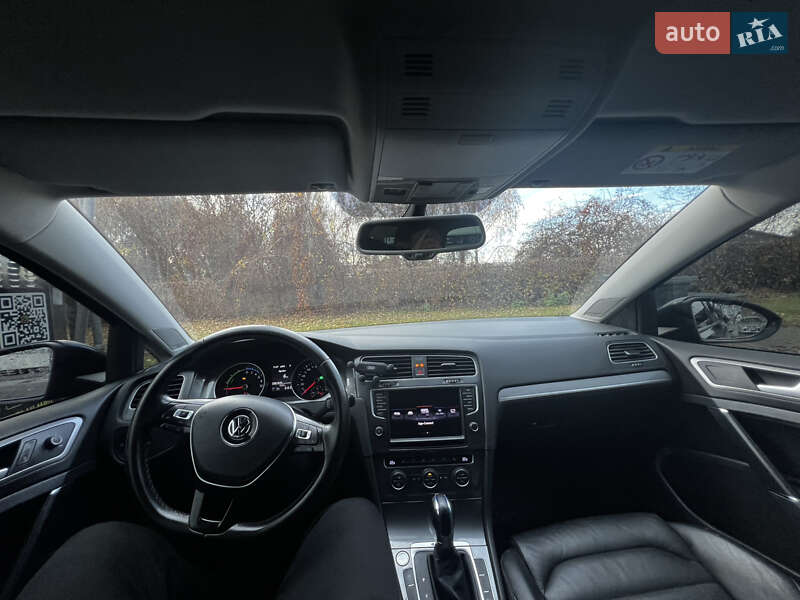 Хетчбек Volkswagen e-Golf 2016 в Рівному