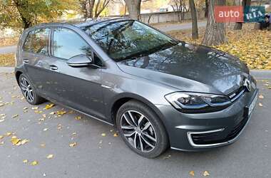 Хетчбек Volkswagen e-Golf 2020 в Дніпрі