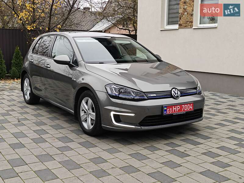 Хэтчбек Volkswagen e-Golf 2015 в Ивано-Франковске