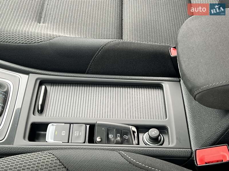 Хэтчбек Volkswagen e-Golf 2018 в Ровно фото 37 Хэтчбек Volkswagen e-Golf 2018 в Ровно