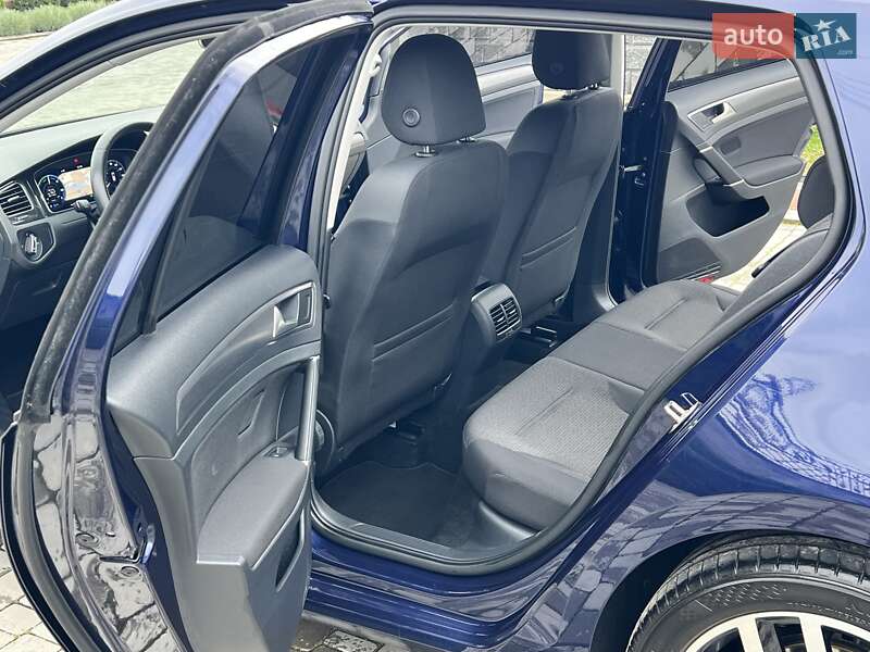 Хэтчбек Volkswagen e-Golf 2018 в Ровно фото 47 Хэтчбек Volkswagen e-Golf 2018 в Ровно