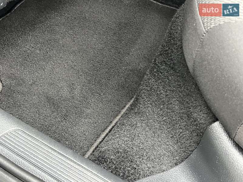 Хэтчбек Volkswagen e-Golf 2018 в Ровно фото 52 Хэтчбек Volkswagen e-Golf 2018 в Ровно