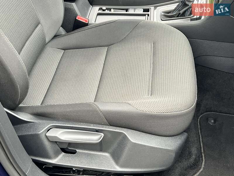 Хэтчбек Volkswagen e-Golf 2018 в Ровно фото 59 Хэтчбек Volkswagen e-Golf 2018 в Ровно