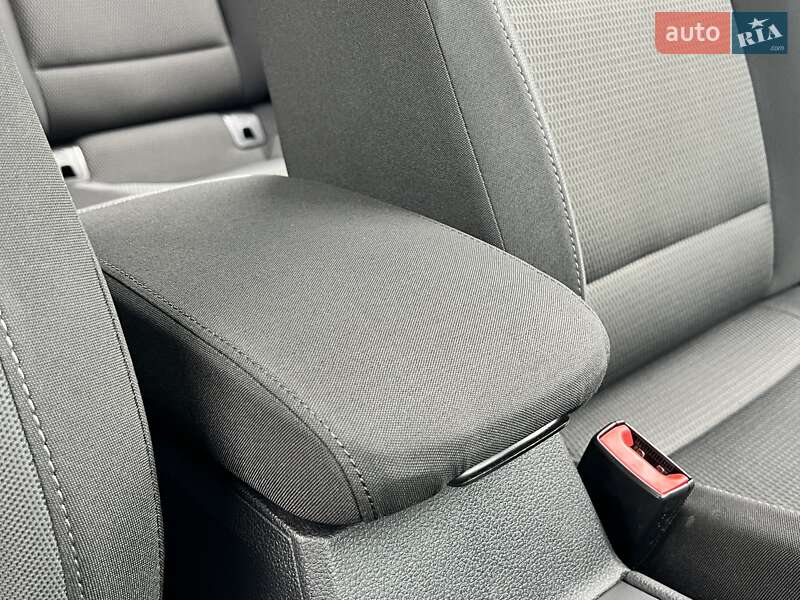 Хэтчбек Volkswagen e-Golf 2018 в Ровно фото 62 Хэтчбек Volkswagen e-Golf 2018 в Ровно