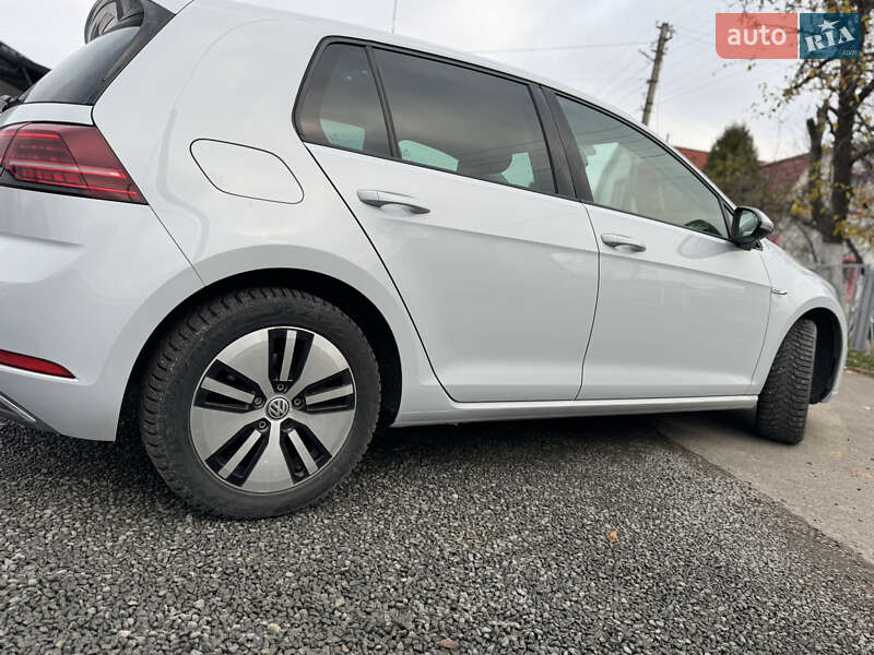 Хэтчбек Volkswagen e-Golf 2017 в Ровно