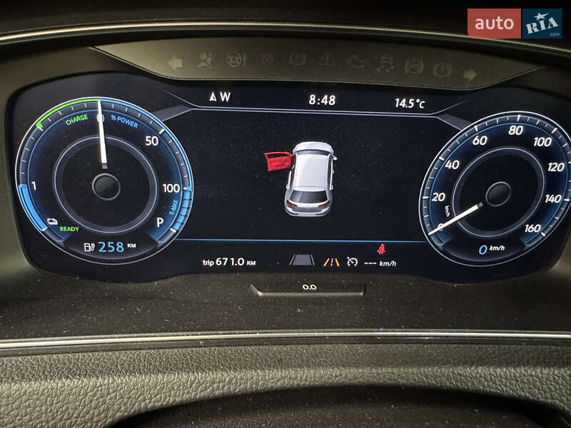 Хэтчбек Volkswagen e-Golf 2017 в Ровно