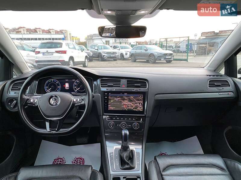 Хетчбек Volkswagen e-Golf 2018 в Львові фото 17 Хетчбек Volkswagen e-Golf 2018 в Львові