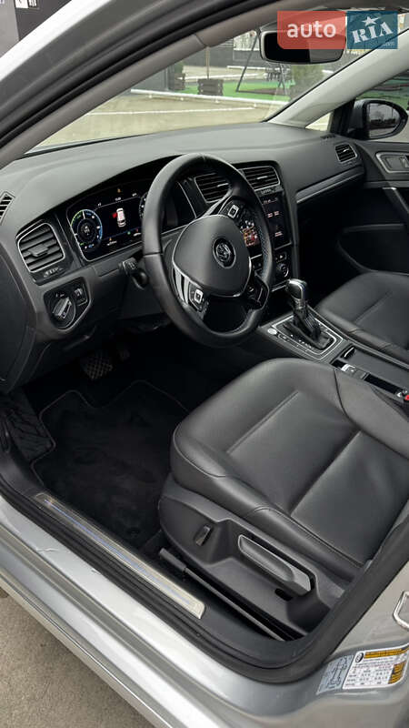 Хэтчбек Volkswagen e-Golf 2019 в Киеве