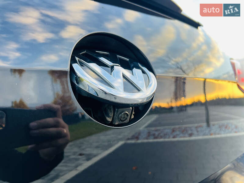 Хэтчбек Volkswagen e-Golf 2018 в Мукачево