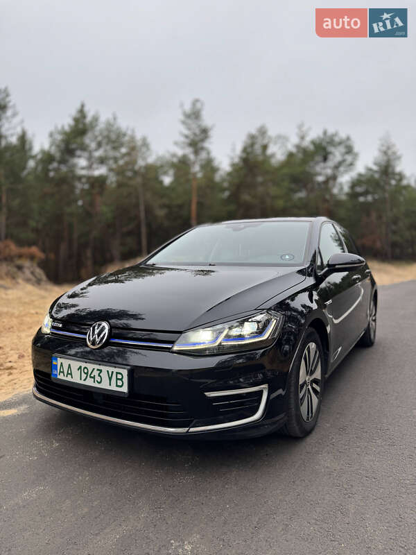 Хетчбек Volkswagen e-Golf 2019 в Києві