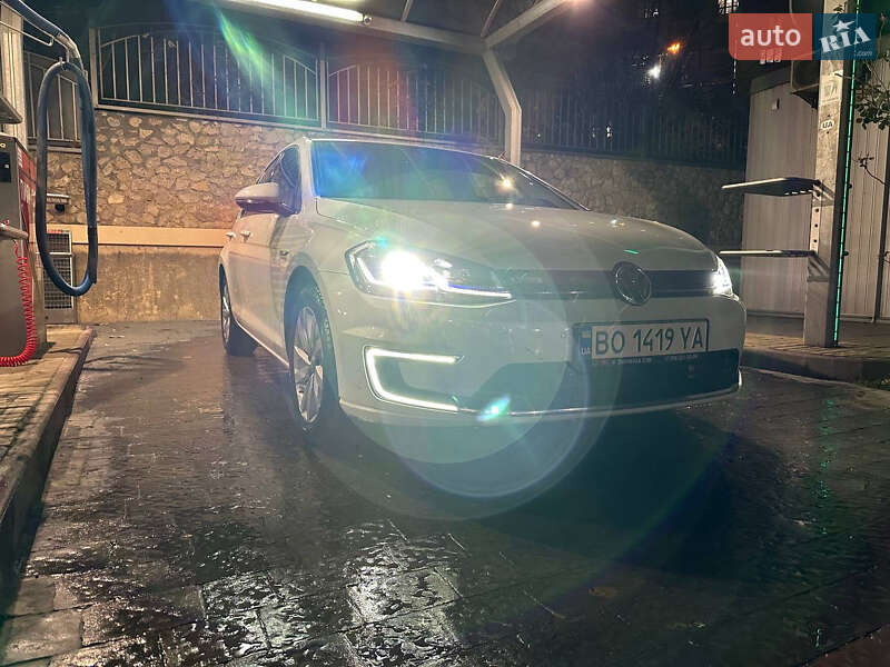 Хэтчбек Volkswagen e-Golf 2018 в Тернополе