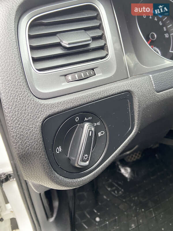 Хетчбек Volkswagen e-Golf 2014 в Львові