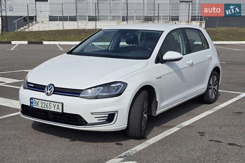 Хэтчбек Volkswagen e-Golf 2020 в Ровно