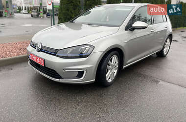 Хэтчбек Volkswagen e-Golf 2015 в Киеве