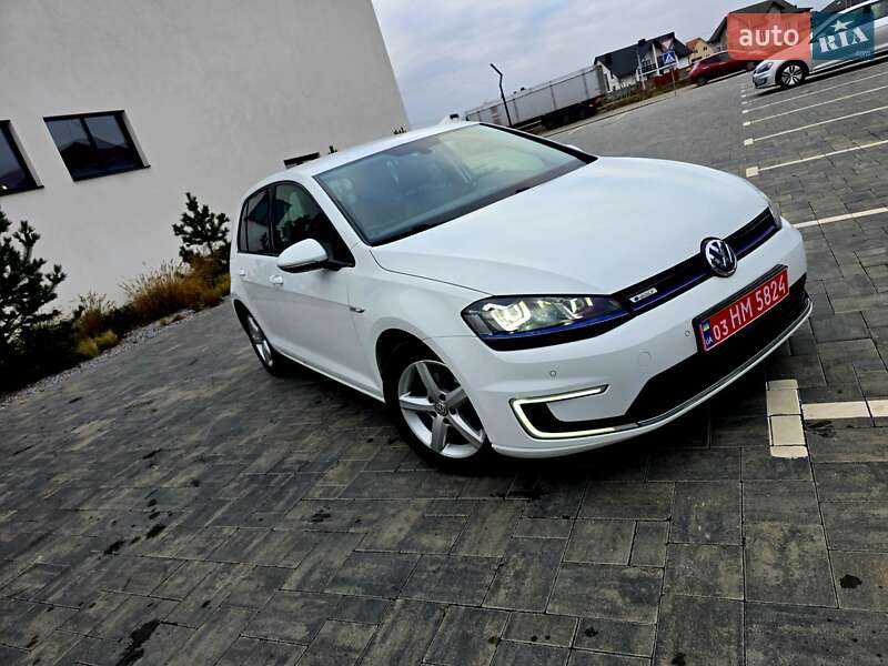 Volkswagen e-Golf 2015