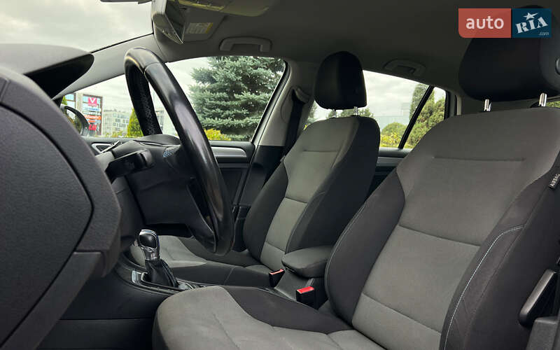 Хетчбек Volkswagen e-Golf 2014 в Львові