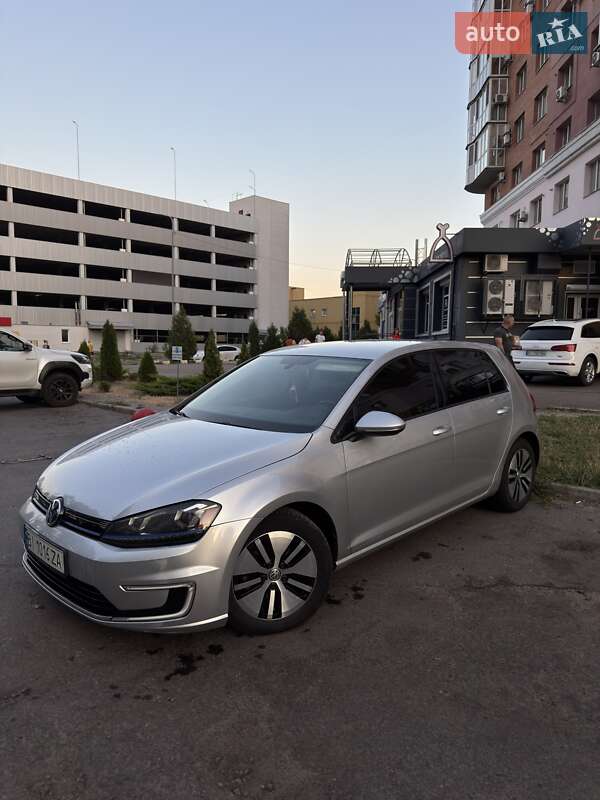 Хэтчбек Volkswagen e-Golf 2014 в Полтаве