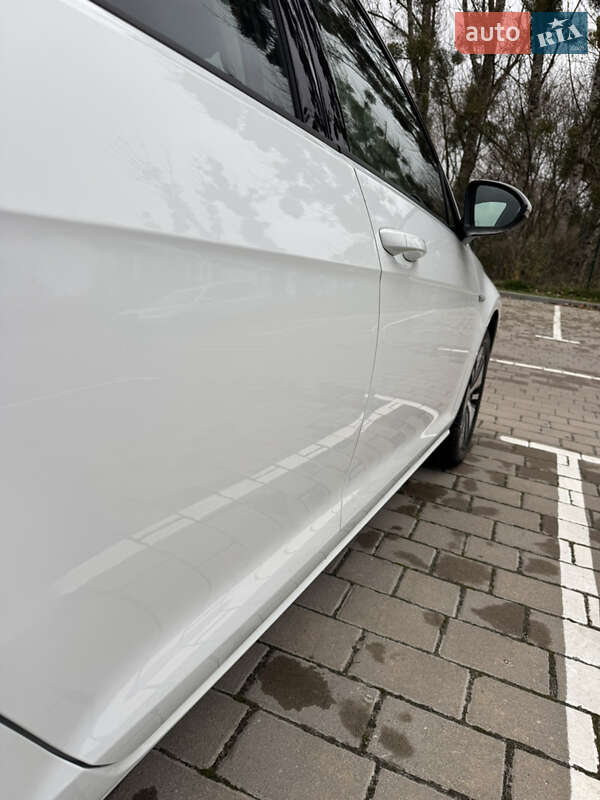 Хэтчбек Volkswagen e-Golf 2019 в Луцке