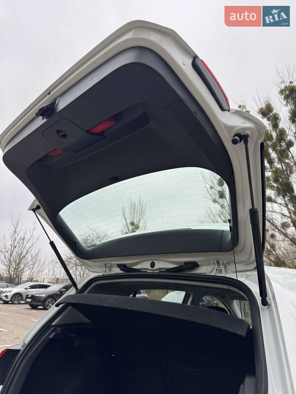 Хэтчбек Volkswagen e-Golf 2019 в Луцке