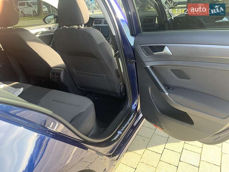 Хэтчбек Volkswagen e-Golf 2018 в Хмельницком фото 12 Хэтчбек Volkswagen e-Golf 2018 в Хмельницком