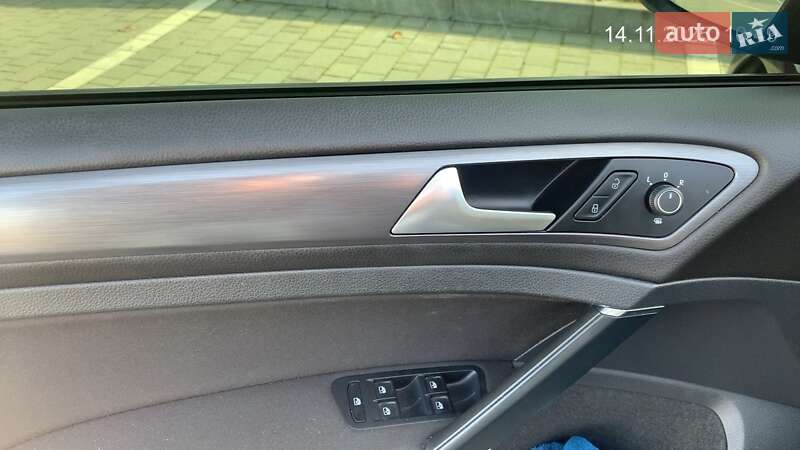 Хэтчбек Volkswagen e-Golf 2018 в Хмельницком фото 32 Хэтчбек Volkswagen e-Golf 2018 в Хмельницком