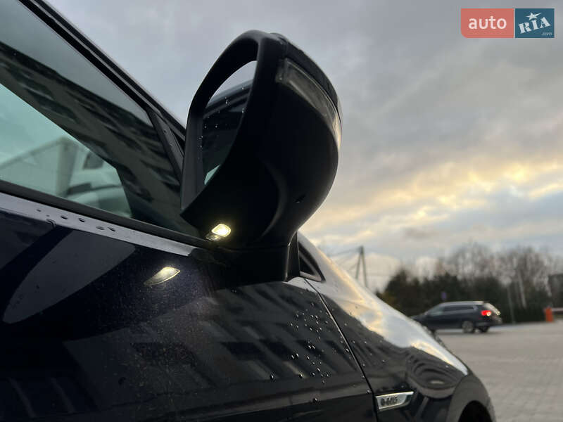 Хэтчбек Volkswagen e-Golf 2015 в Львове