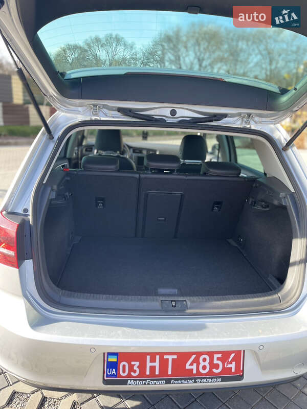 Хэтчбек Volkswagen e-Golf 2017 в Кропивницком