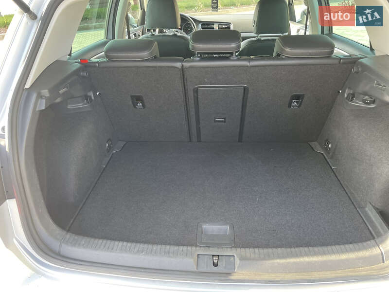 Хэтчбек Volkswagen e-Golf 2017 в Кропивницком