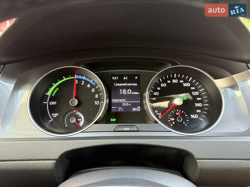 Хэтчбек Volkswagen e-Golf 2014 в Киеве