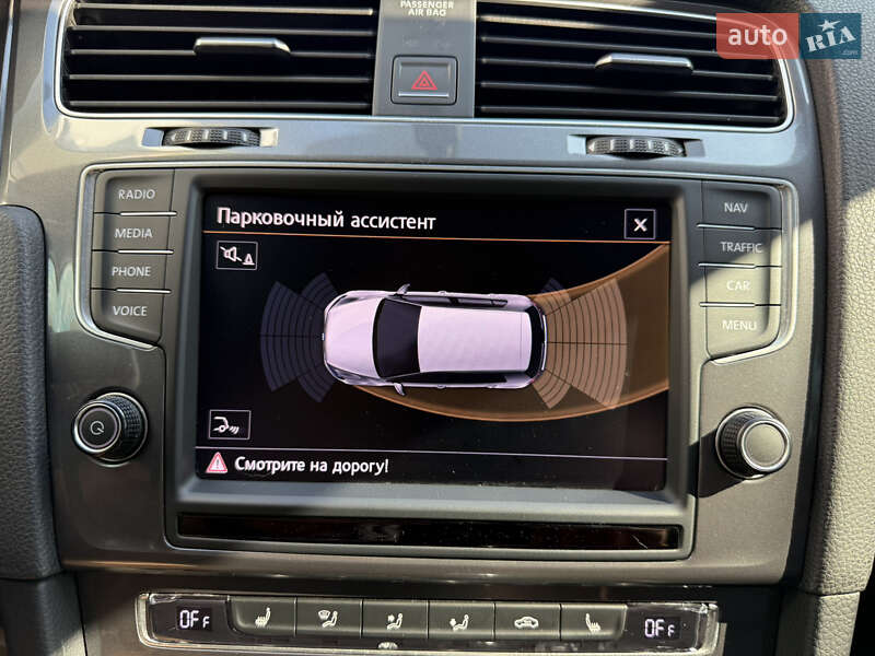 Хэтчбек Volkswagen e-Golf 2014 в Киеве