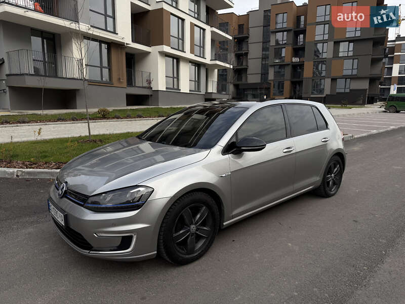 Хэтчбек Volkswagen e-Golf 2015 в Тернополе