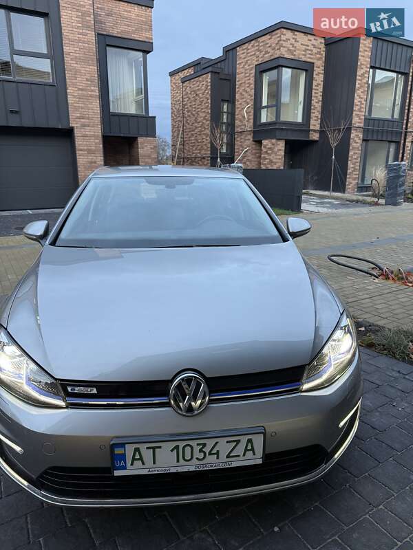 Хэтчбек Volkswagen e-Golf 2017 в Ивано-Франковске