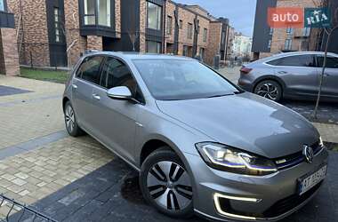 Хэтчбек Volkswagen e-Golf 2017 в Ивано-Франковске