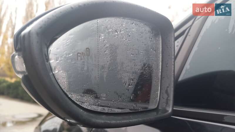 Хэтчбек Volkswagen e-Golf 2017 в Переяславе