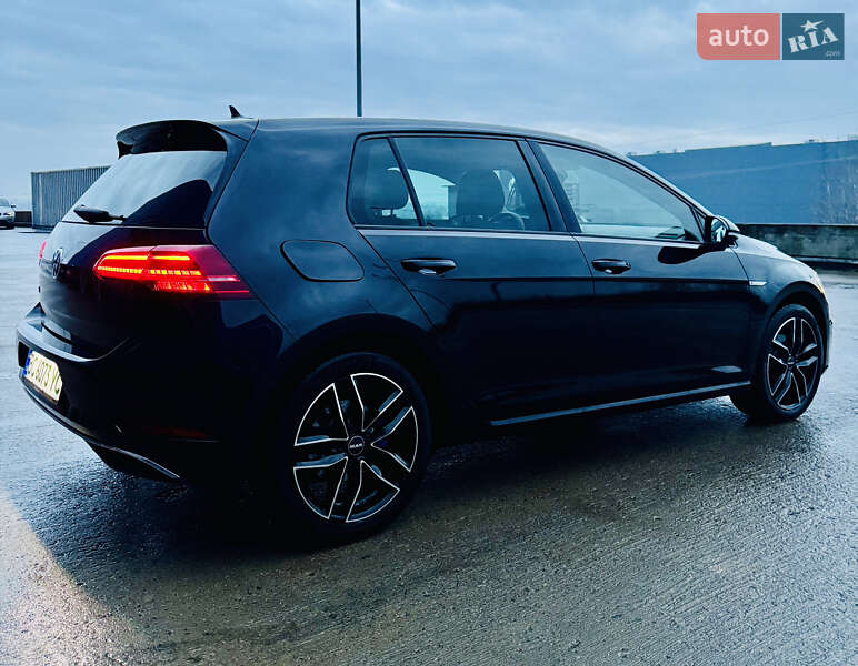 Хетчбек Volkswagen e-Golf 2018 в Львові