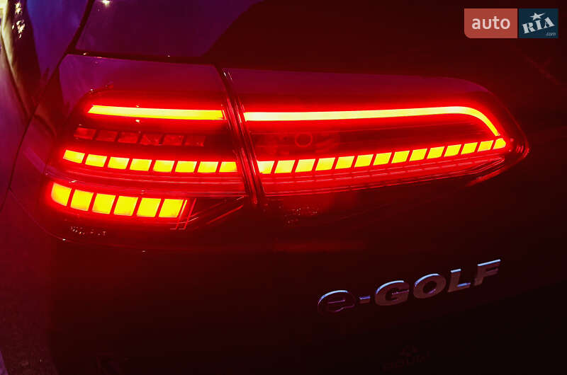 Хетчбек Volkswagen e-Golf 2018 в Львові