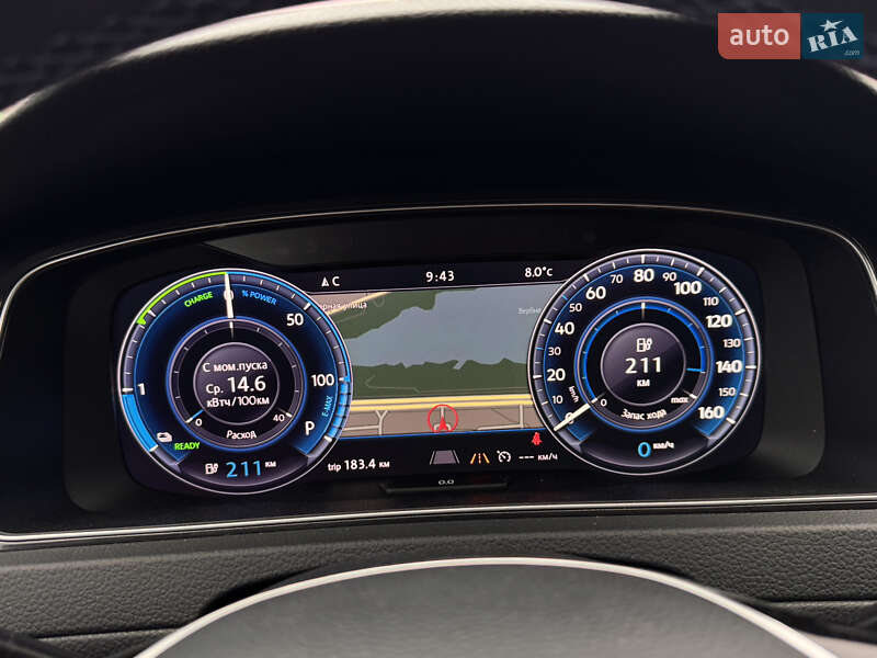 Хэтчбек Volkswagen e-Golf 2017 в Киеве