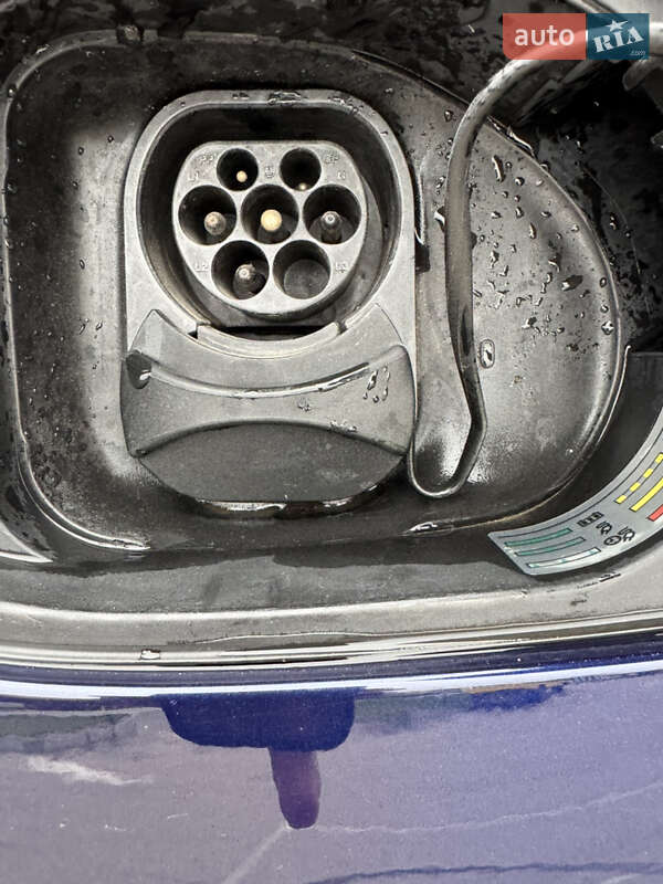 Хэтчбек Volkswagen e-Golf 2020 в Киеве