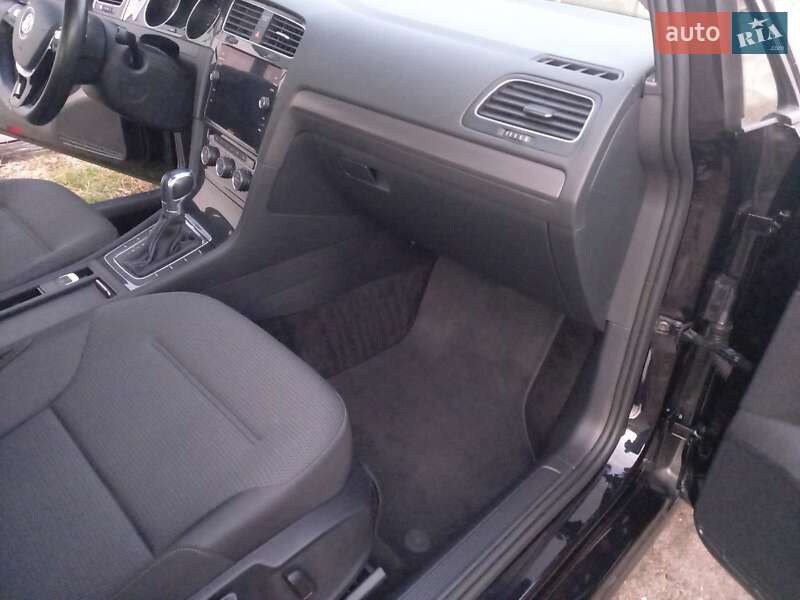 Хэтчбек Volkswagen e-Golf 2018 в Дрогобыче