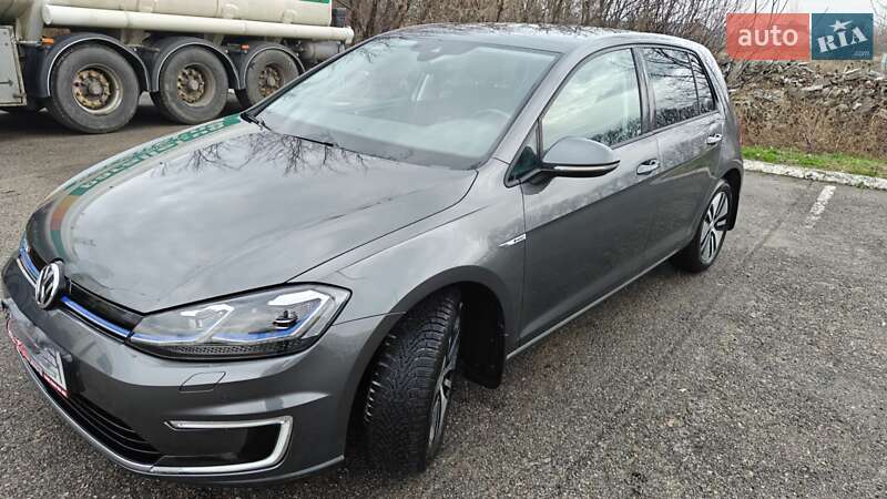 Хэтчбек Volkswagen e-Golf 2018 в Глевахе