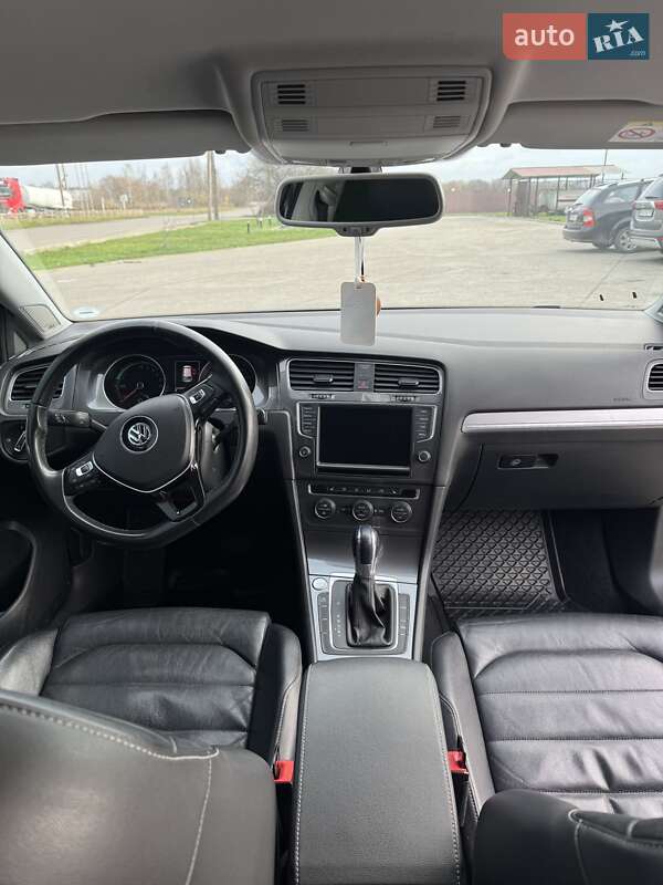 Хетчбек Volkswagen e-Golf 2016 в Бердичеві фото 6 Хетчбек Volkswagen e-Golf 2016 в Бердичеві