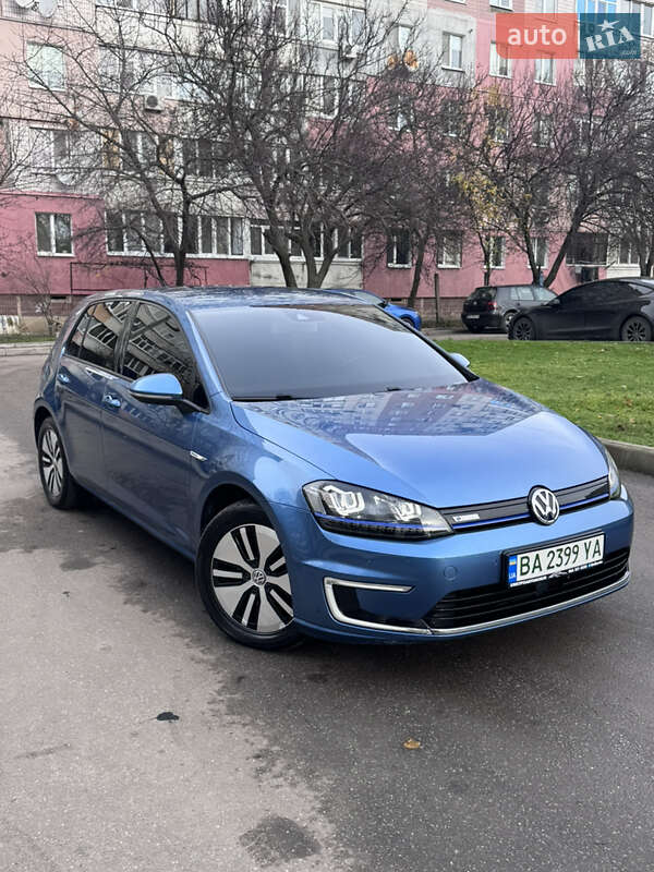 Хетчбек Volkswagen e-Golf 2015 в Кропивницькому