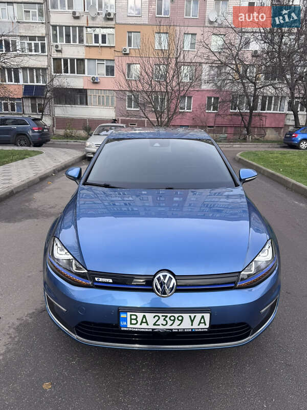 Хетчбек Volkswagen e-Golf 2015 в Кропивницькому