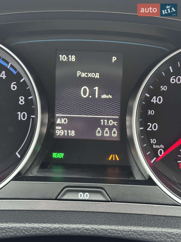 Хетчбек Volkswagen e-Golf 2015 в Кропивницькому