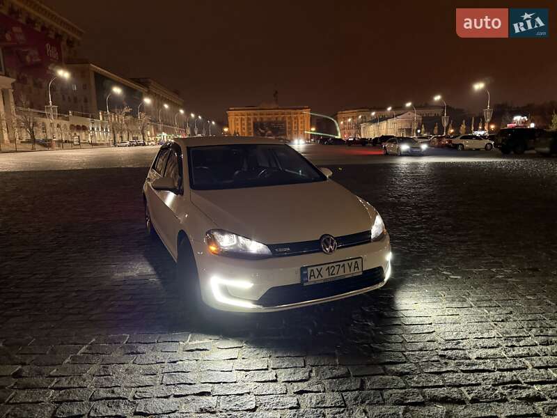 Хэтчбек Volkswagen e-Golf 2015 в Харькове